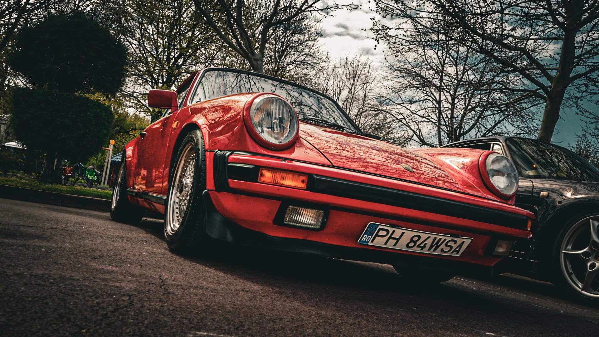 Porsche 911 clasic roșu, fotografie automotive HAUS Media Production